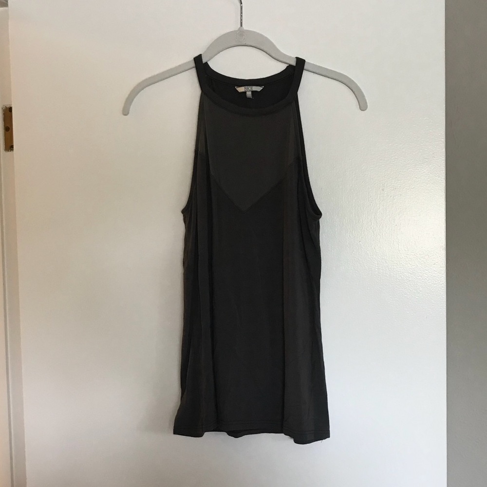 dark gray tank top!